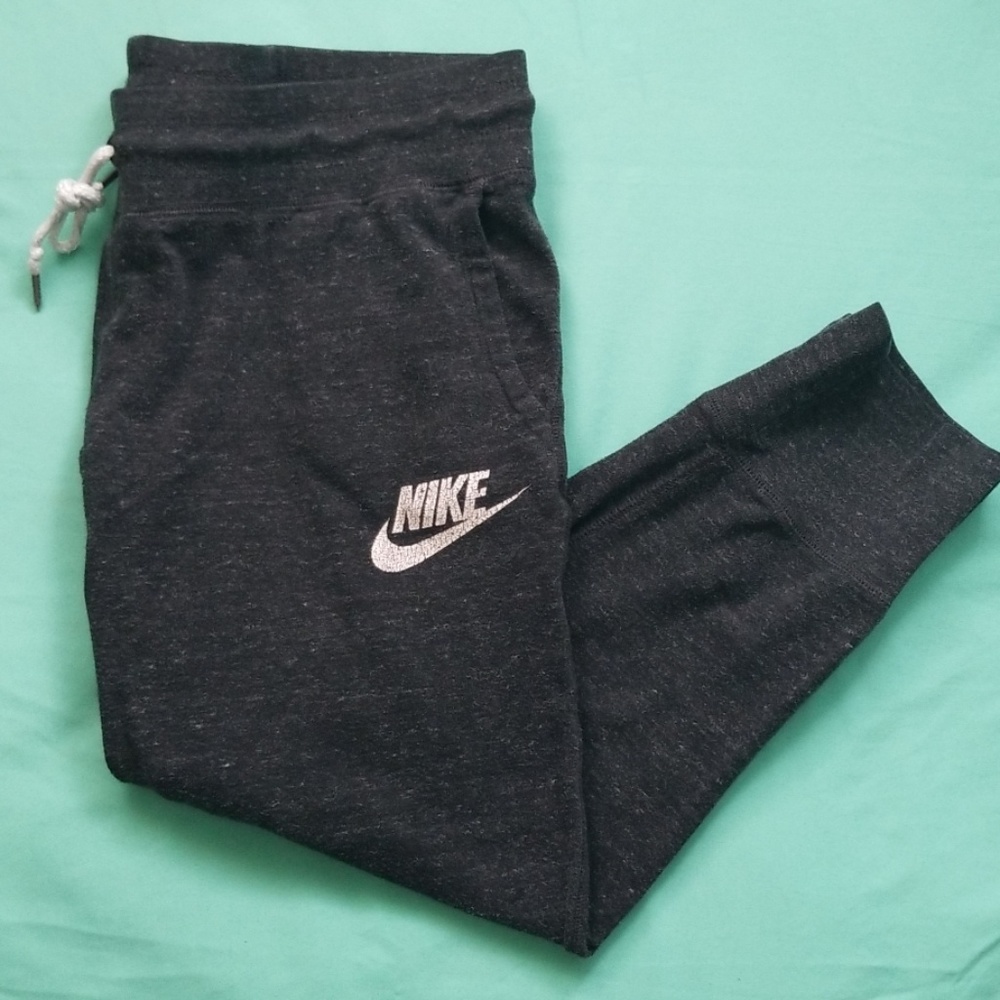 Nike Jogger Capris